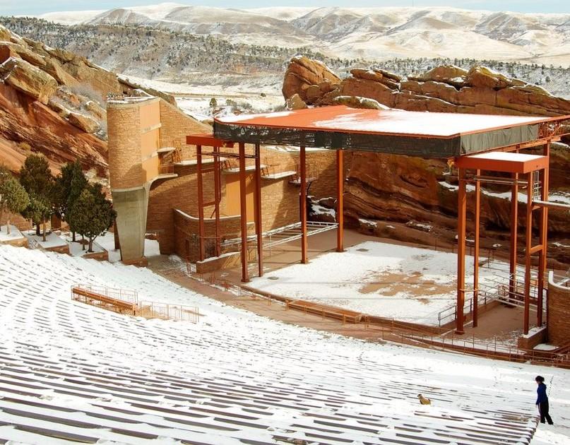  red rocks snow 